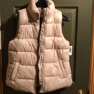 Old Navy puffer vest Sz small NWT